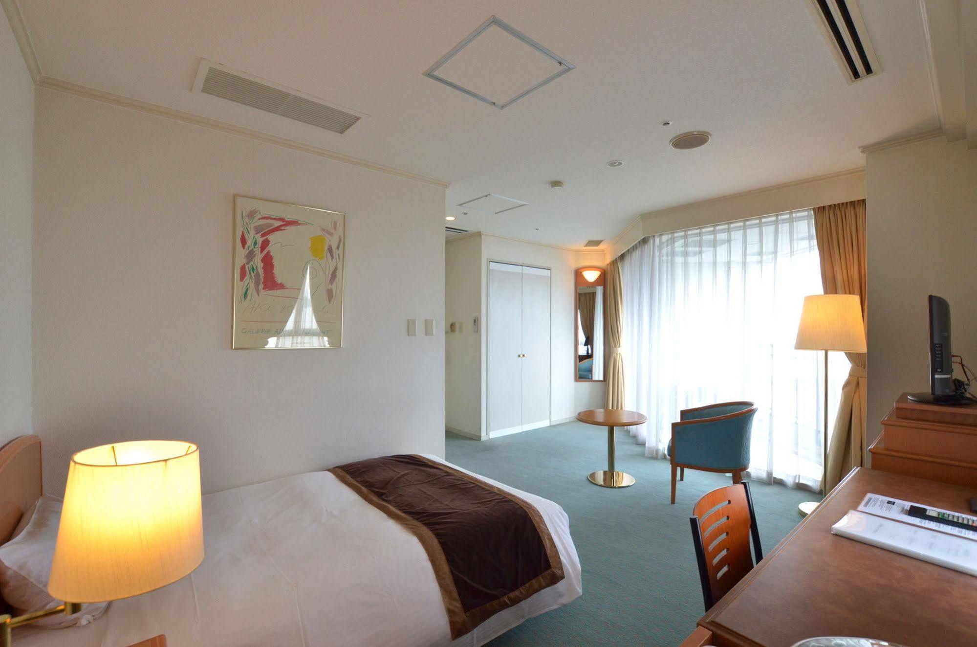 Omura Nagasaki International Hotel מראה חיצוני תמונה